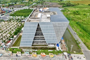 Cận cảnh trung tâm triển lãm quy hoạch TP.HCM bên bờ sông Sài Gòn đang thành hình