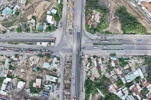 Nút giao Mỹ Thủy hơn 3.400 tỉ bị 'điểm tên' đang thi công ra sao?