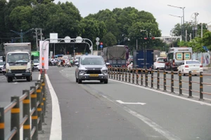 Từ sáng nay, xe ô tô được phép rẽ trái từ đường Cộng Hòa vào nhà ga T3