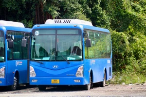 Điều tuyến xe buýt 605 về KTX khu B để chở sinh viên