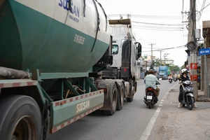 Cận cảnh 'tuyến đường đau khổ' Nguyễn Duy Trinh sắp được mở rộng