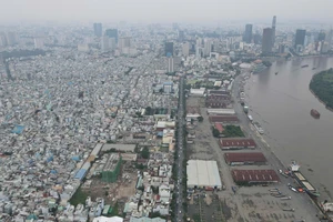 TP.HCM đẩy nhanh tiến độ mở rộng đường Nguyễn Tất Thành, xây mới cầu Tân Thuận 1