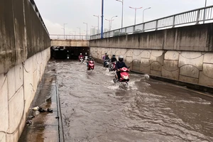 Hầm chui trước Bến xe Miền Đông mới lại ngập sau nhiều lần 'đã khắc phục'
