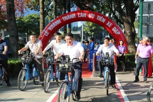 TP.HCM chính thức thông xe làn đường ưu tiên xe đạp trên đại lộ Mai Chí Thọ