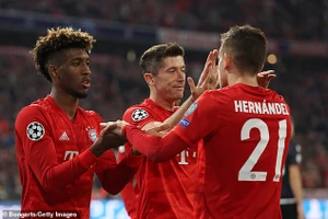 ‘Hùm xám’ chiếm ngôi đầu, Tottenham chia điểm tiếc nuối