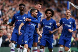 Bùng nổ trong hiệp hai, Chelsea hạ gục Brighton áp sát tốp 4