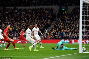 Bayern 7 lần 'xé lưới' Tottenham, Man.City có thêm 3 điểm