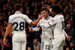 Pulisic lập hat-trick, Chelsea ‘vùi dập’ Burnley