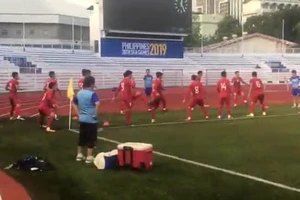 Clip buổi tập đầu tiên của U-22 Việt Nam trên đất Philippines
