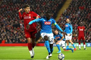 Liverpool chia điểm tại Anfield, cục diện bảng E căng thẳng