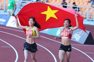 Điền kinh, bơi tiếp tục mang vàng về cho thể thao Việt Nam