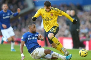 Aubameyang phung phí cơ hội Arsenal chia điểm trên sân Everton