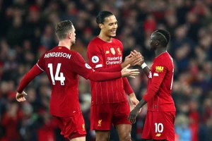 VAR giúp sức, Liverpool thắng khó Wolves trên sân nhà Anfield
