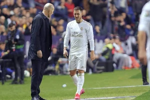 Mất ngôi đầu, Real tiếp tục thiệt quân ở giai đoạn khốc liệt