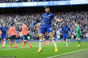 Vùi dập Everton tại Stamford Bridge, Chelsea giữ vững tốp 4