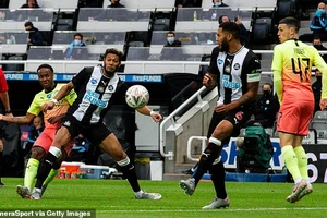 Man. City, Chelsea cùng thắng, bán kết FA Cup hội đủ anh tài