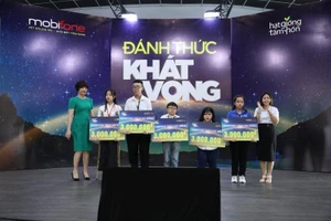 Chương trình 'Đánh thức khát vọng' cho HS-SV có gì đặc biệt?