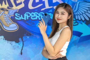 Lộ diện mẫu điện thoại pin 6.000 mAh, giá 4,2 triệu đồng