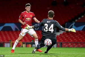 MU tạo ‘mưa gôn’ ở Old Trafford, Chelsea giành vé sớm