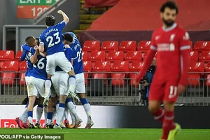 Liverpool trượt dài khi nhận trận thua thứ tư liên tiếp 