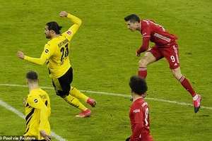 Haaland và Lewandowski cùng tạo ‘mưa gôn’ trong đại chiến