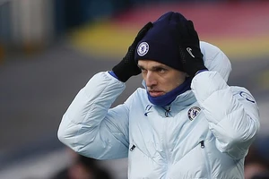Chelsea chia điểm, Tuchel đổ lỗi do sân trơn