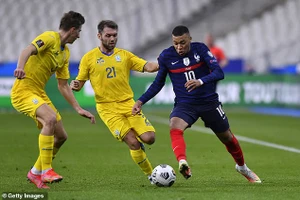 Vòng loại World Cup: Các ‘ông lớn’ cùng gặp khó trận mở màn