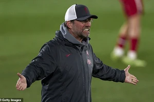 Klopp nói gì khi Liverpool ‘phơi áo’ trước Real Madrid?