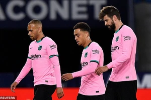 Barcelona đánh rơi điểm, Koeman thừa nhận khó vô địch La Liga