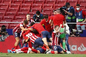 Barca thua sốc, thành Madrid định đoạt ngôi vương La Liga