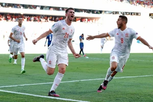 Thắng đậm nhất vòng bảng, Tây Ban Nha cùng Thụy Điển vào vòng 16 đội Euro