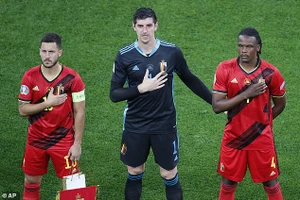 Đồng đội tiết lộ về phong độ của Hazard trước đại chiến