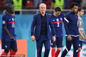 Thất vọng tại Euro, Bỉ và Pháp vẫn không 'trảm tướng'