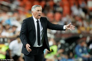 Real Madrid thắng nghẹt thở Valencia 5 phút cuối, Ancelotti nói gì?