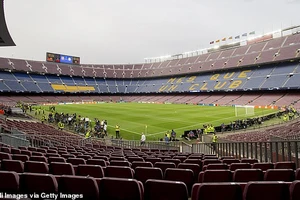 Nợ nần chồng chất, Barcelona vẫn muốn nâng cấp sân Nou Camp