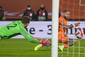 Tuyển Hà Lan xuống tinh thần trước trận quyết định vé dự World Cup