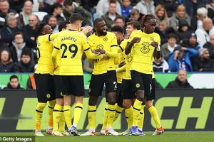 Hạ Leicester City tại King Power, Chelsea giữ vững ngôi đầu