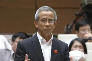 Đại biểu Quốc hội đề xuất dân sự hóa quần đảo Trường Sa