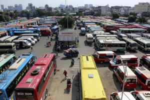 Giá xăng dầu giảm liên tiếp, giá vé ô tô vẫn tăng