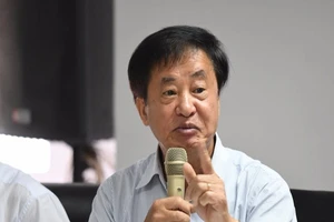 Việt Nam có nên làm thép không?