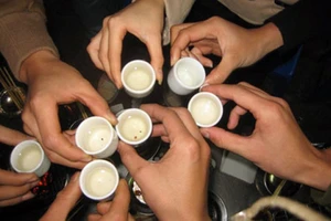 Đề xuất quán cơm bán rượu cần phải có giấy phép