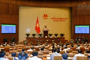 Thông qua luật đầu tiên ở kỳ họp thứ 3 QH khóa XIV