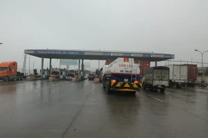 Thứ trưởng Bộ GTVT: Tiếp tục tính toán giảm phí BOT