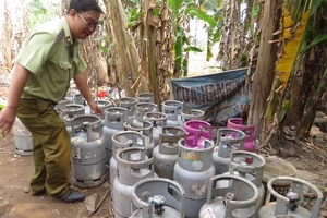 Bộ trưởng phê bình cấp dưới chưa làm tròn trách nhiệm 