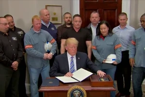 Tổng thống Mỹ ký lệnh đánh thuế nhôm và thép nhập khẩu