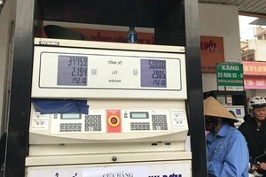 'Thông báo hết xăng A95 do nhân viên tự làm, tôi không biết'