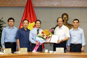 Phó Thủ tướng Vương Đình Huệ có tân Trợ lý