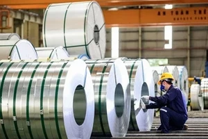Bộ Tài chính đề xuất chưa tăng thuế nhập khẩu thép cán nóng