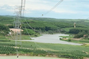 Chuẩn bị đấu nối đường dây 500 kV mạch 3 vào lưới truyền tải điện