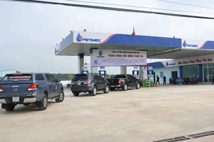 Bộ Công Thương điểm tên 5 doanh nghiệp xăng dầu bị tước giấy phép